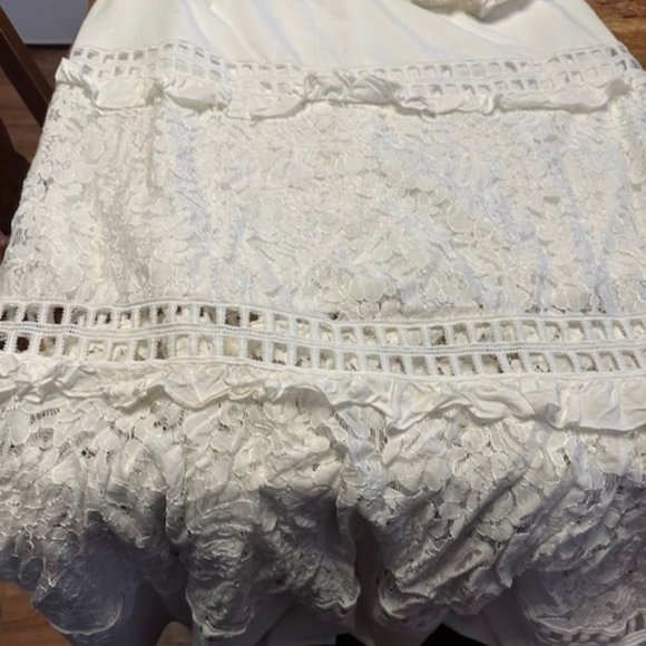 Ebony Bea 3X white hollowed lace dress - Picture 5 of 14